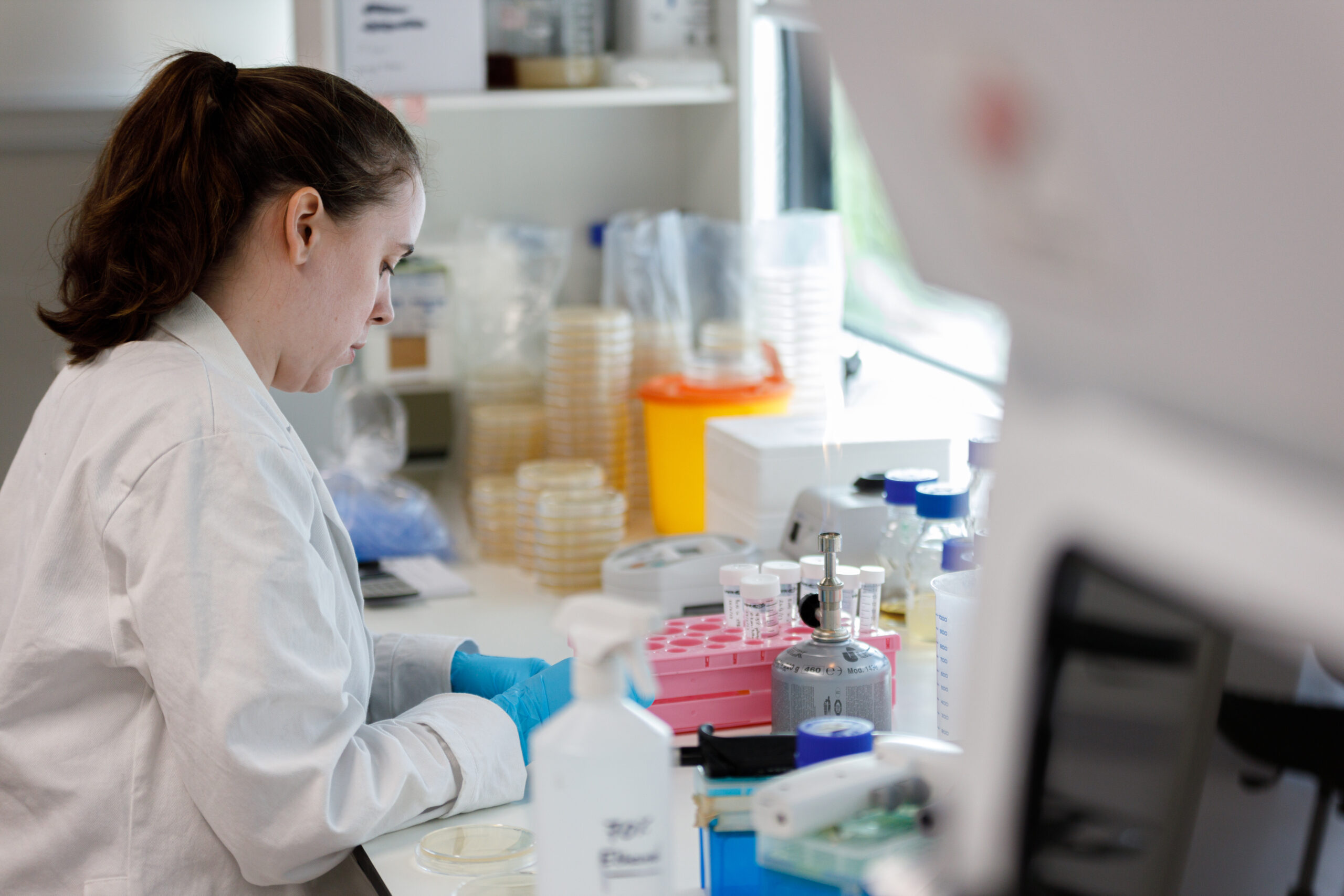 P.Happi in Lab